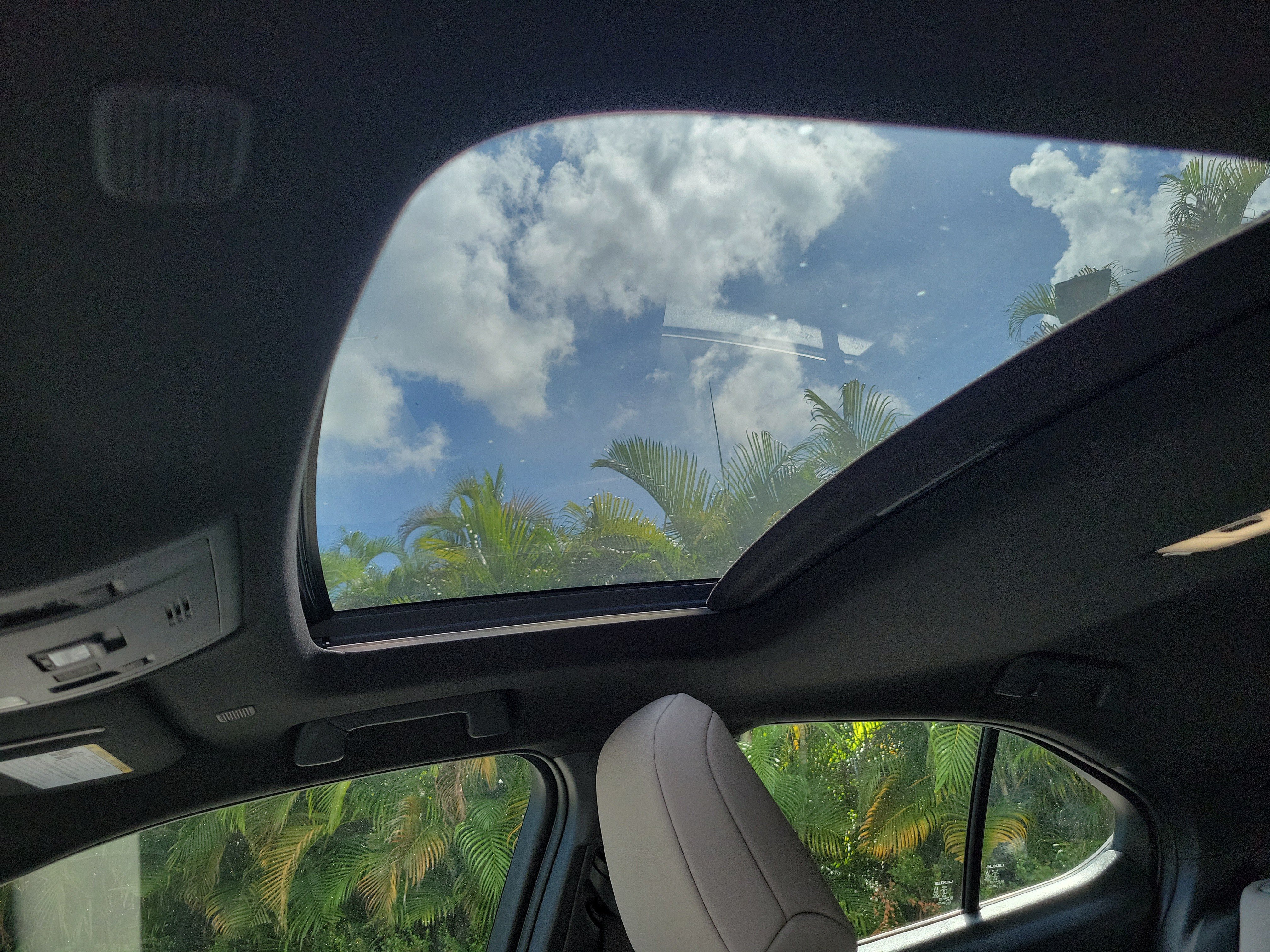 Certified 2024 Lexus UX 250h FWD image 21