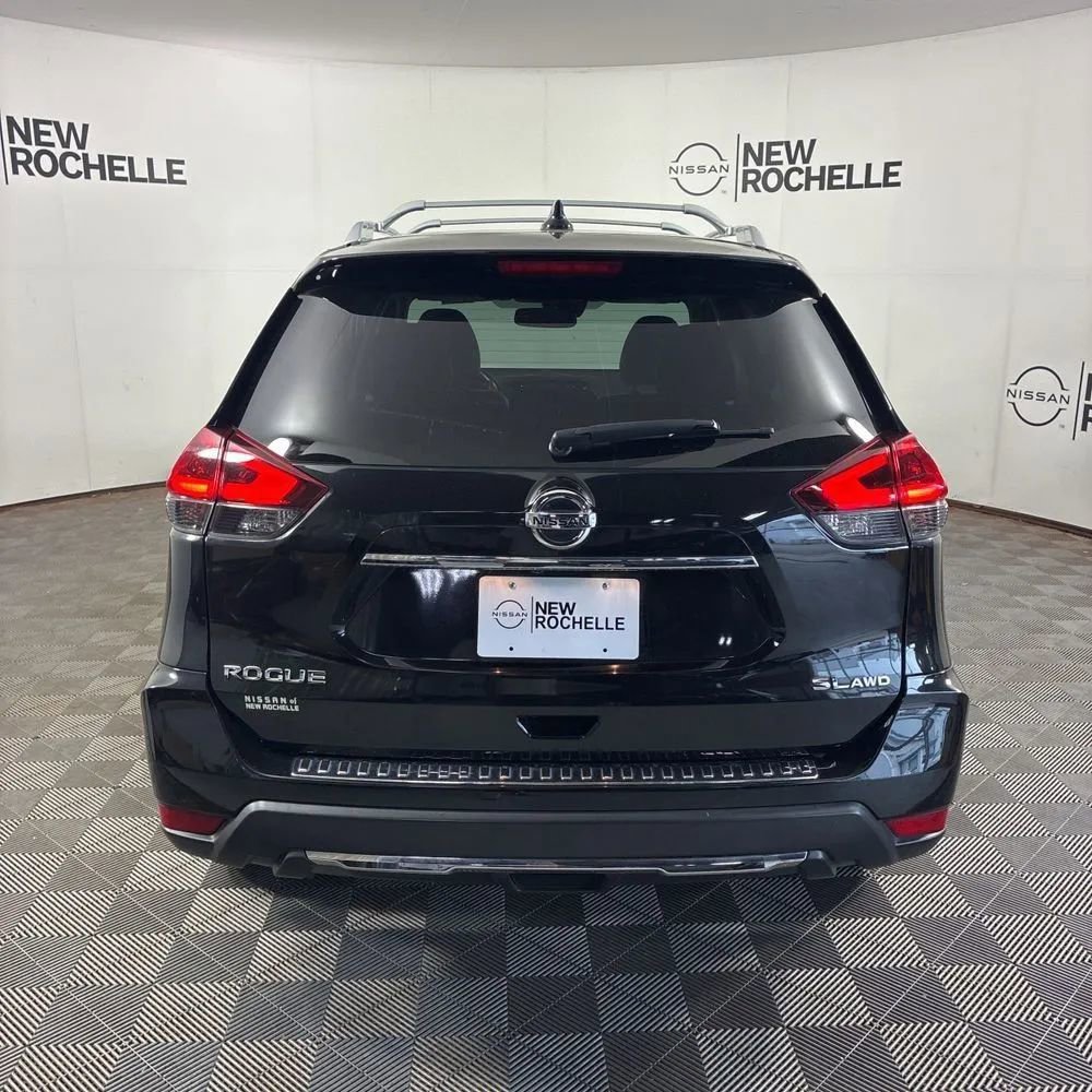 Used 2018 Nissan Rogue SL w/ Premium Package AWD/4WD image 6