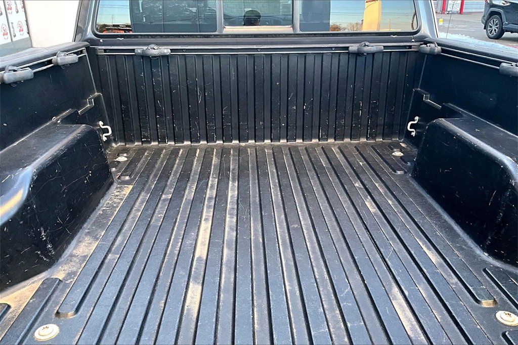 Used 2015 Toyota Tacoma 4x4 Access Cab image 23