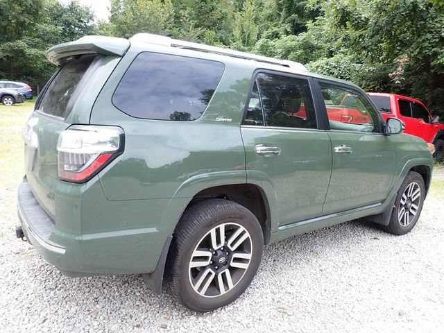 Certified 2022 Toyota 4Runner Limited AWD/4WD image 3