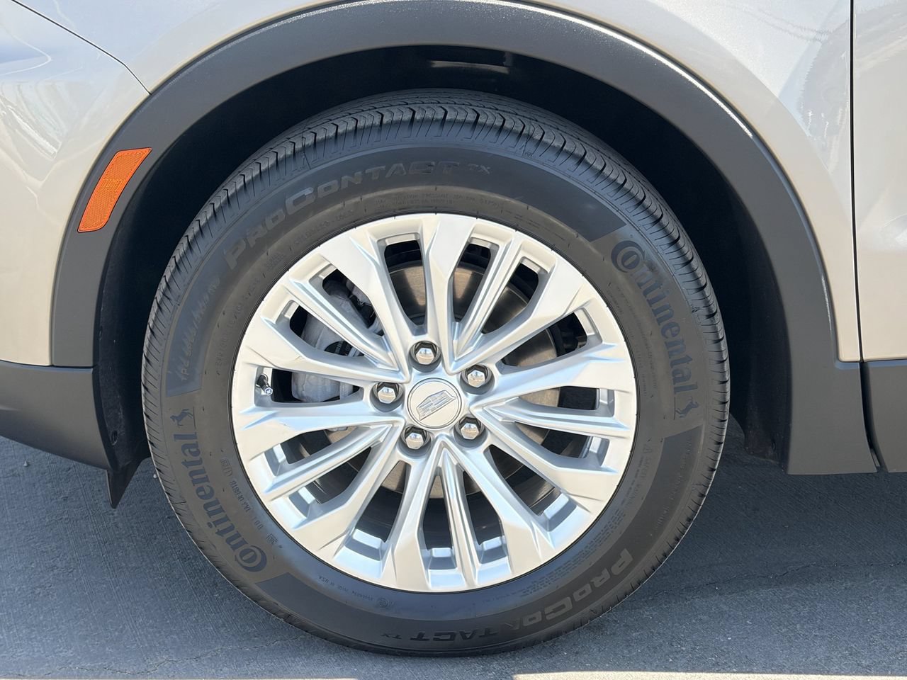 Certified 2024 Cadillac XT4 Luxury FWD image 10
