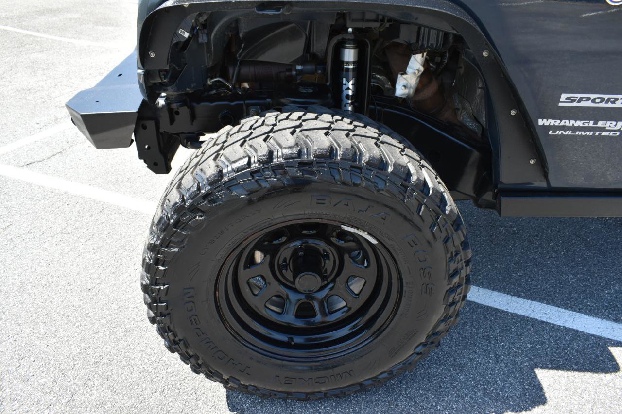 Used 2018 Jeep Wrangler Unlimited Sport S AWD/4WD image 31