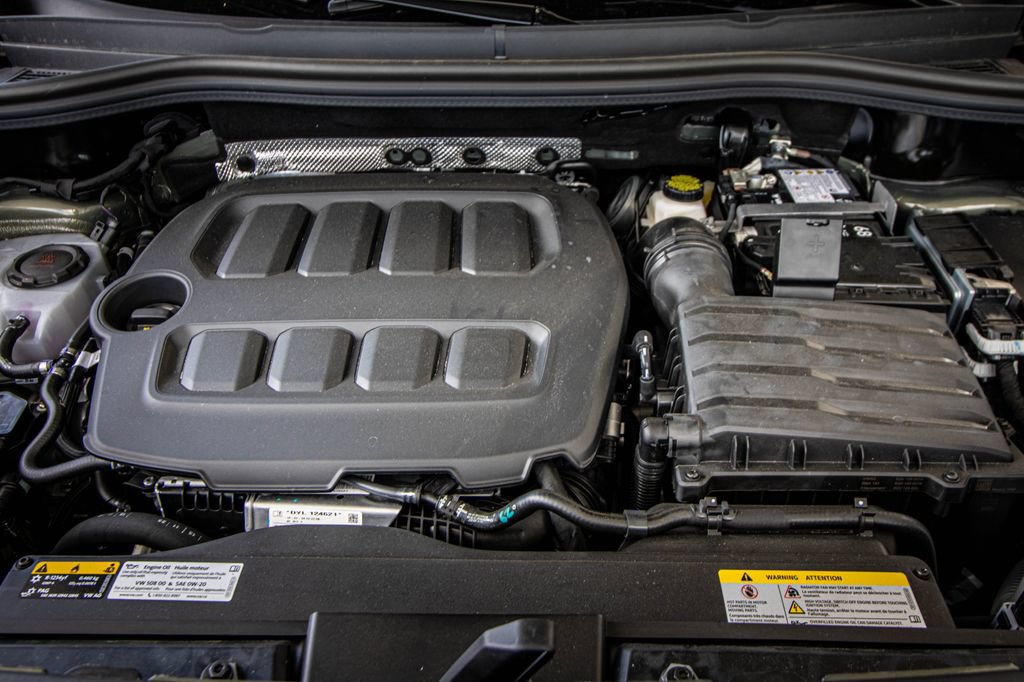 New 2026 Volkswagen Tiguan SE R-Line FWD image 11