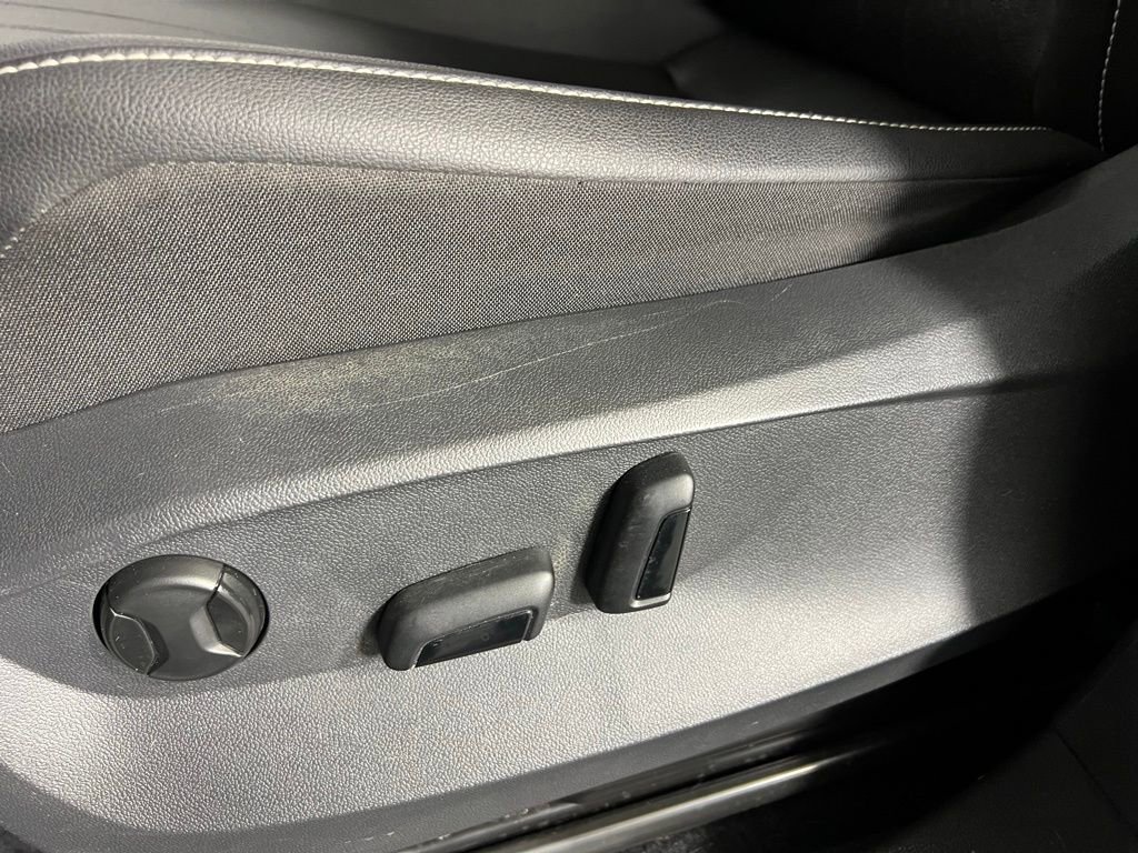 Used 2022 Volkswagen Tiguan SE image 22