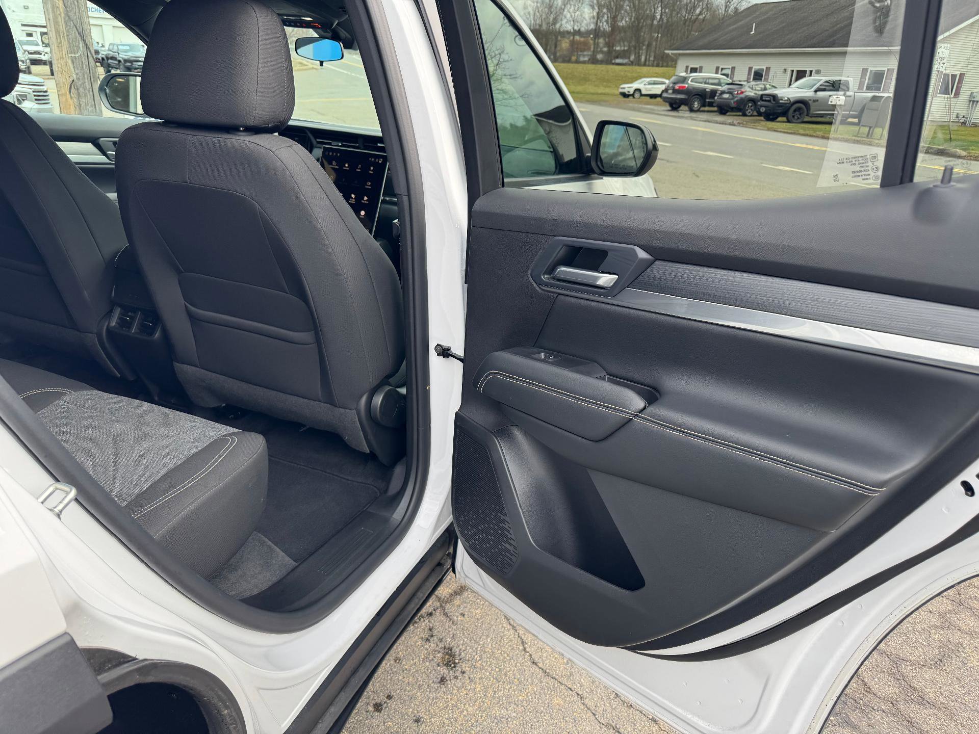 Used 2025 GMC Terrain Elevation image 42