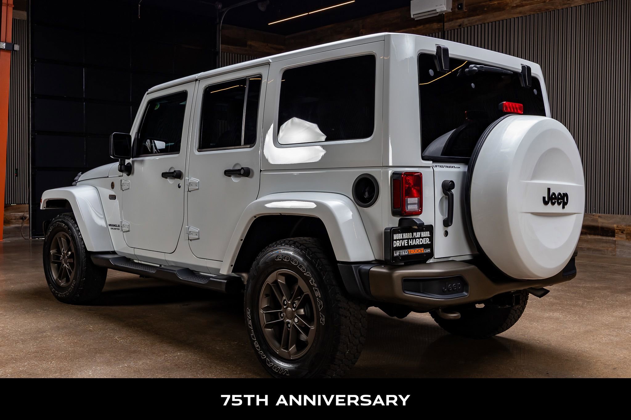 Used 2017 Jeep Wrangler Unlimited Sahara image 6