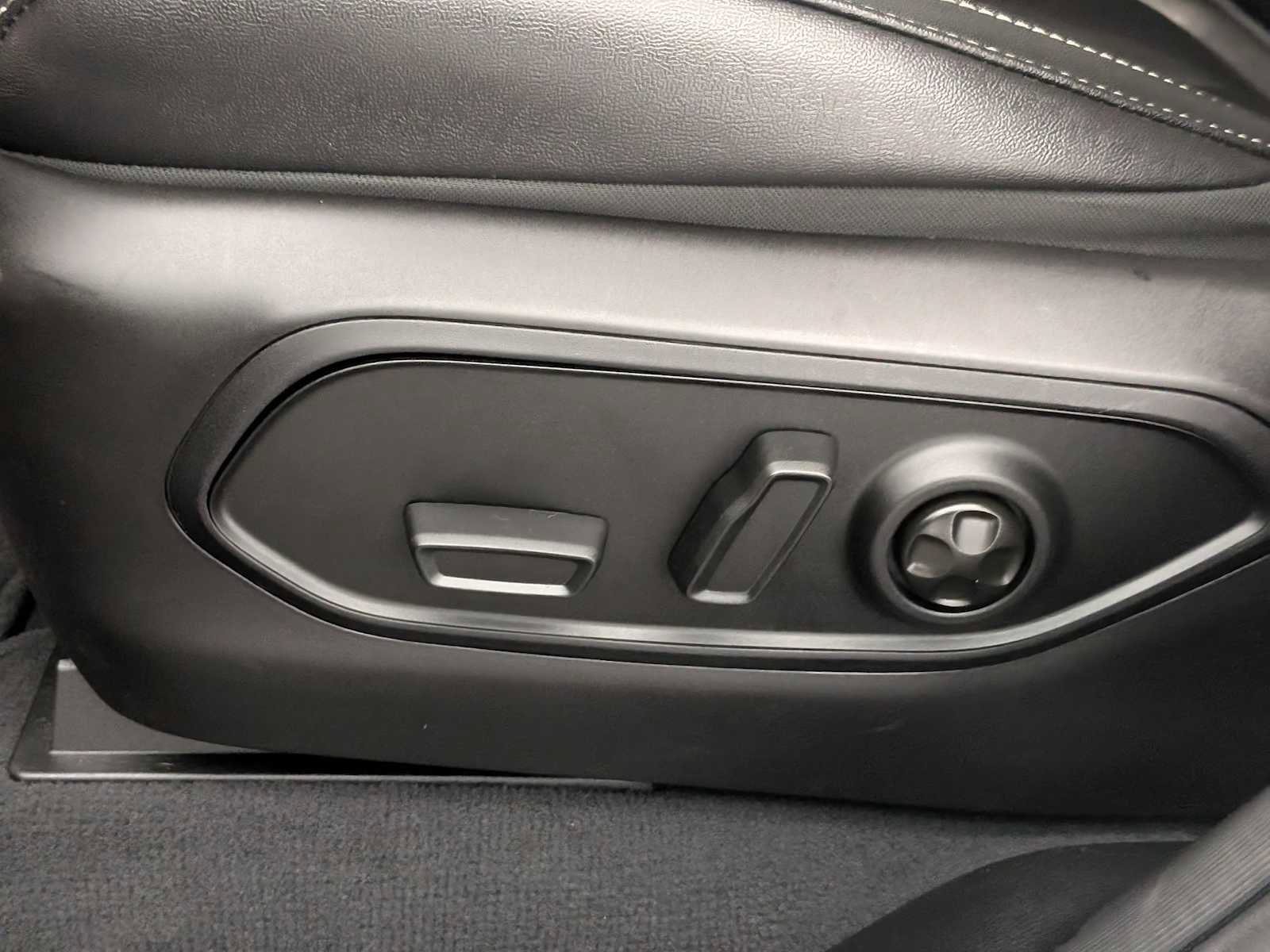 Used 2024 Jeep Grand Cherokee Limited 4xe image 20