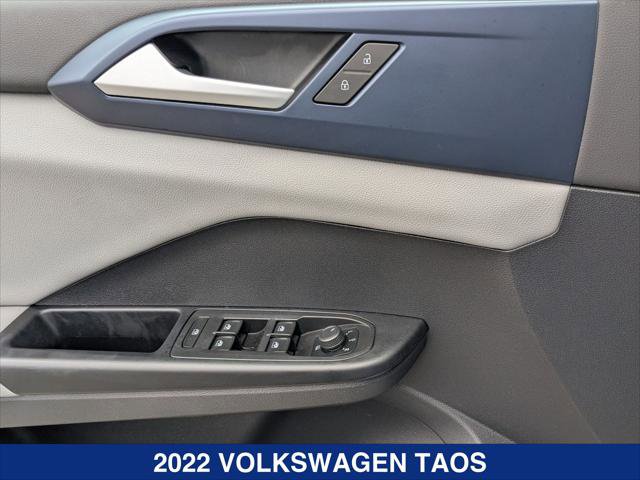 Certified 2022 Volkswagen Taos SE w/ Panoramic Sunroof Package FWD image 11