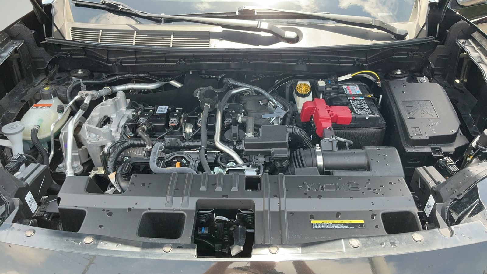 Certified 2025 Nissan Kicks SR FWD image 37