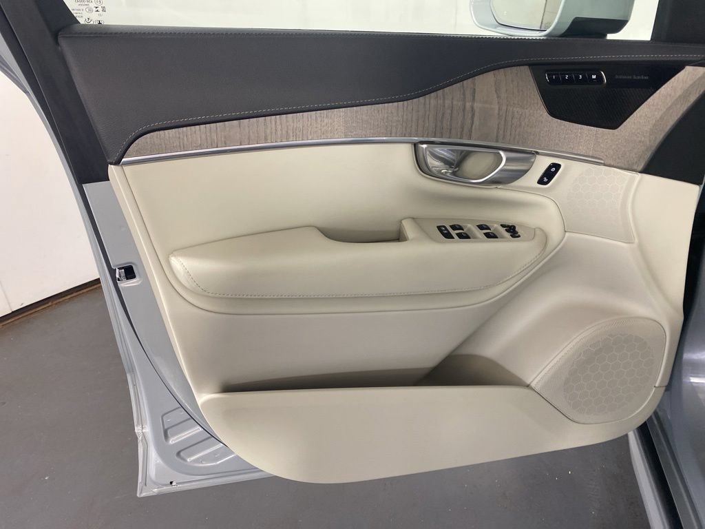 Used 2024 Volvo XC90 B6 Ultimate w/ Protection Package Premier AWD/4WD image 25