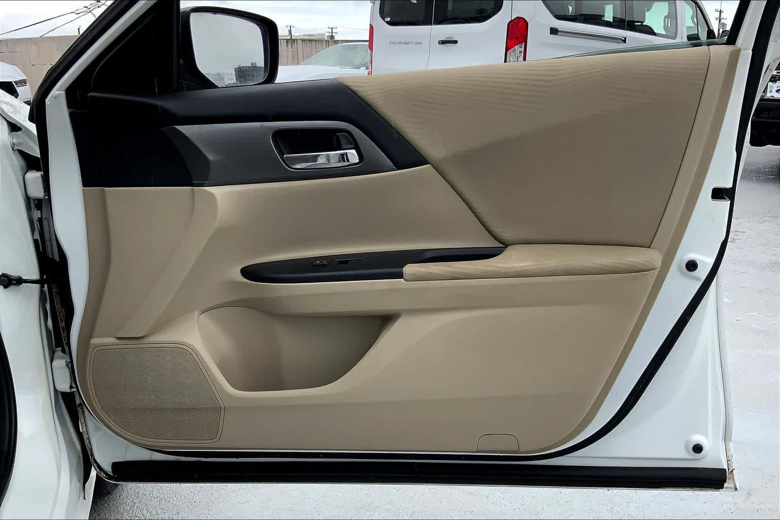 Used 2015 Honda Accord LX image 28