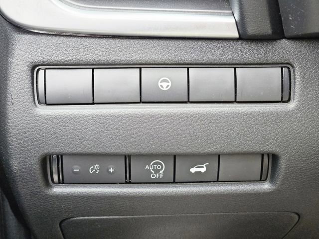 Certified 2024 Nissan Rogue SV FWD image 20