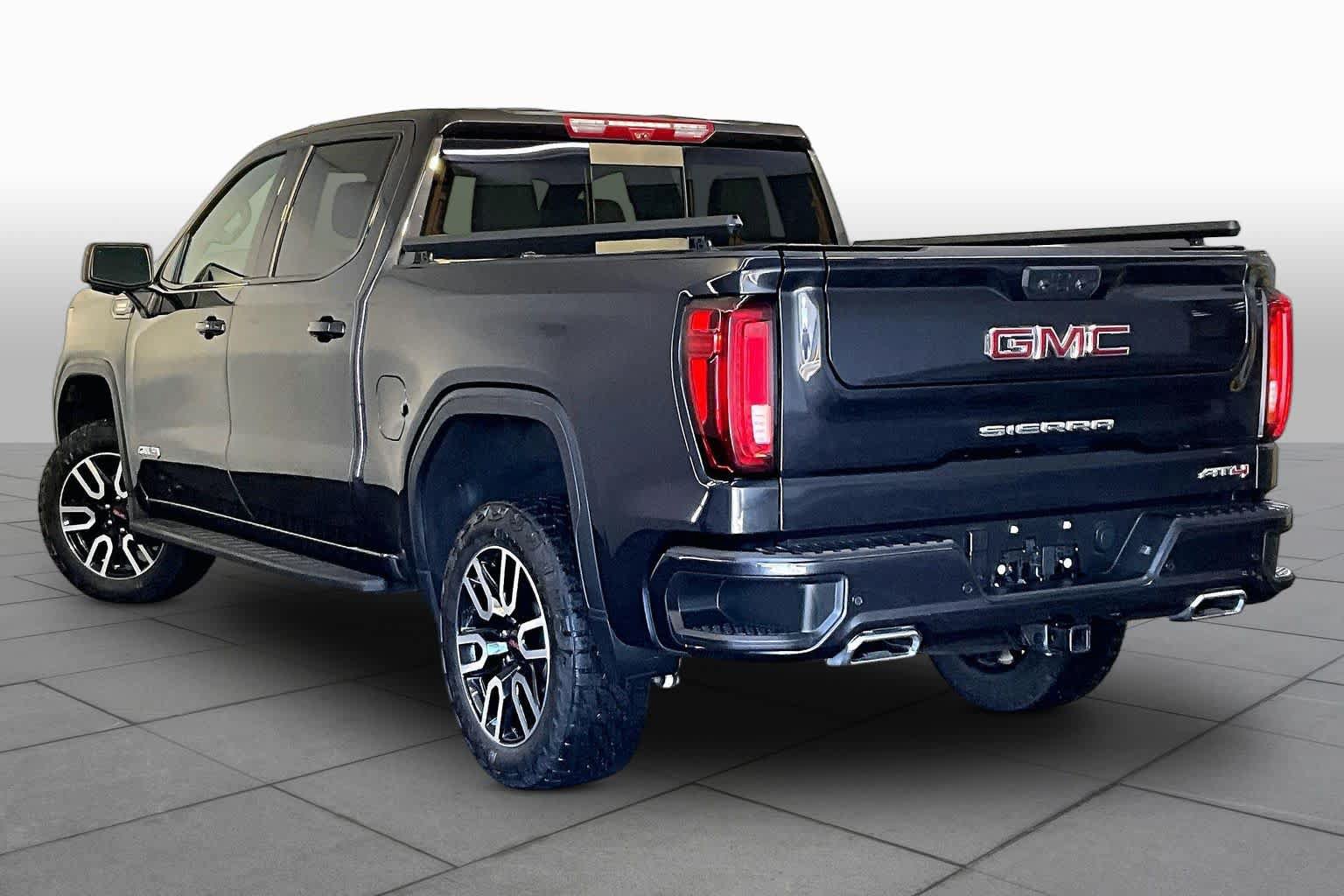Used 2025 GMC Sierra 1500 AT4 w/ AT4 Premium Package AWD/4WD image 12