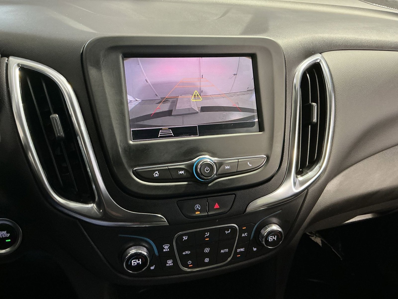 Used 2024 Chevrolet Equinox LT AWD/4WD image 20