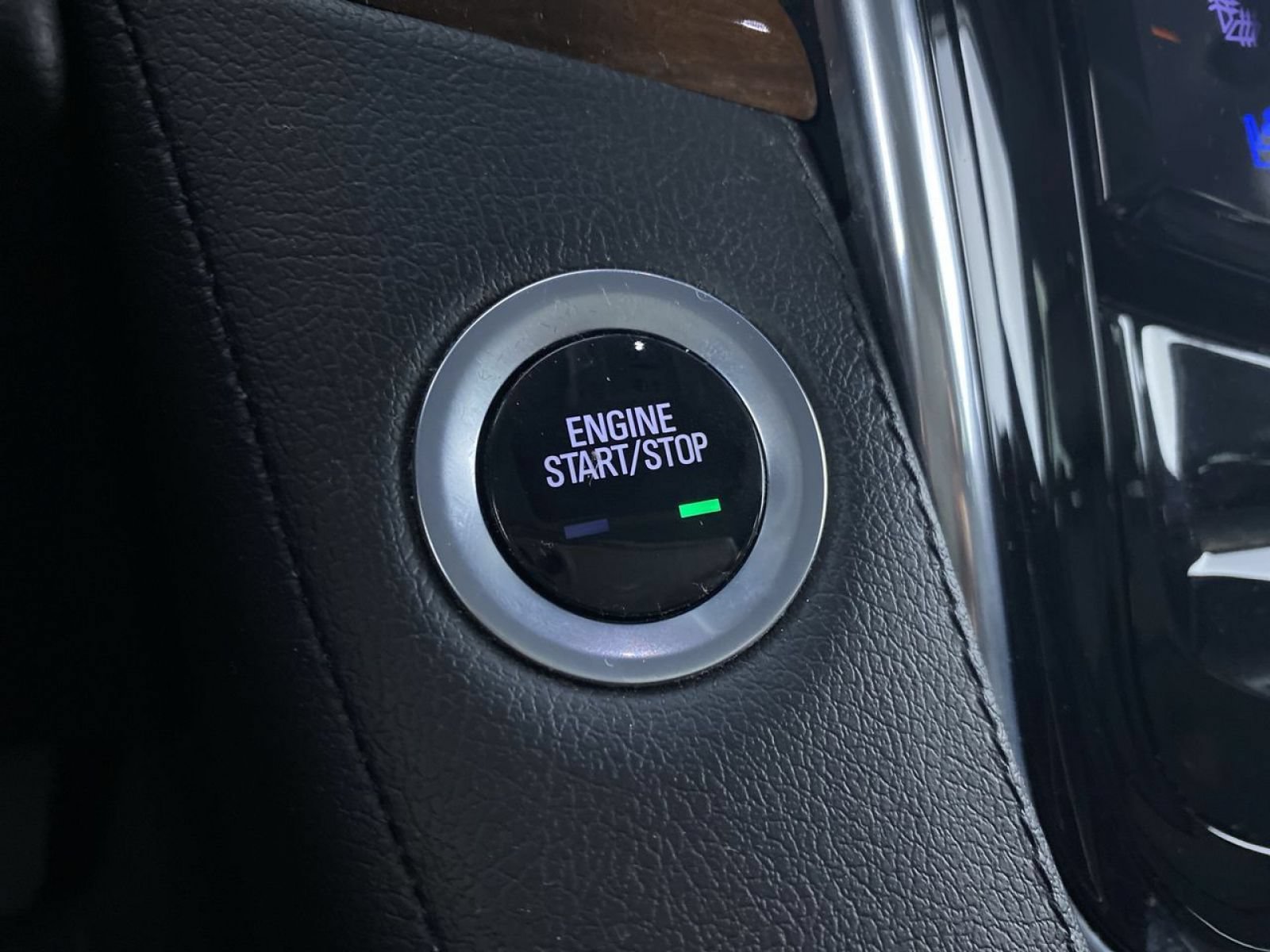 Certified 2018 Cadillac Escalade Luxury w/ LPO, Radiant Package AWD/4WD image 9
