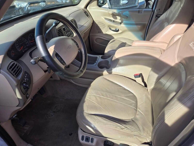 Used 1997 Ford Expedition XLT image 7