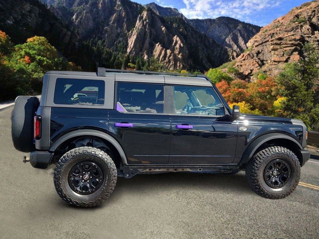 Used 2022 Ford Bronco Wildtrak image 2