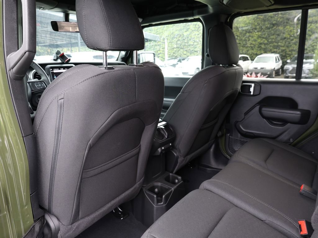 Used 2023 Jeep Wrangler Sport S image 17