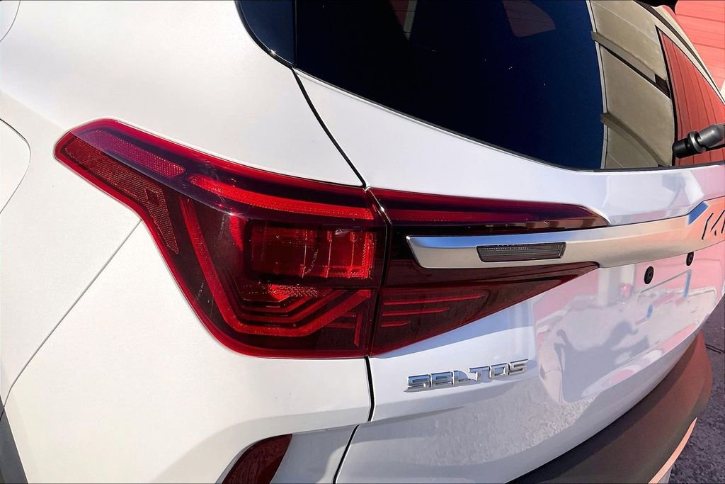 Used 2023 Kia Seltos S image 28