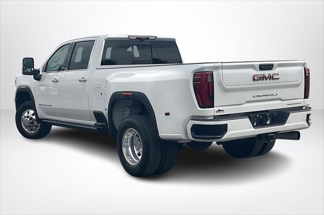 Used 2024 GMC Sierra 3500 Denali w/ Technology Package image 4