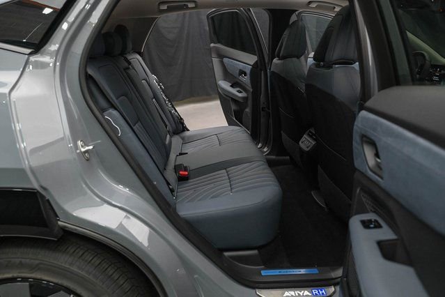 New 2025 Nissan Ariya Platinum image 19