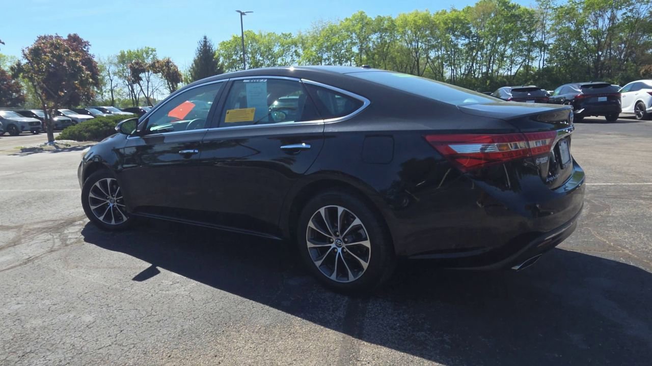 Used 2018 Toyota Avalon XLE FWD image 6