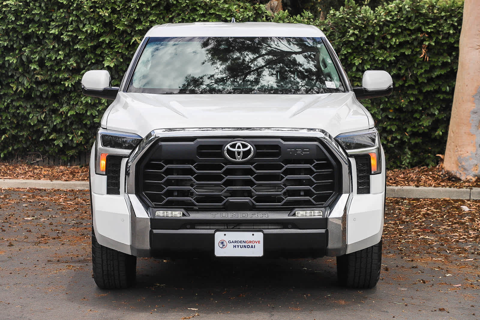Used 2022 Toyota Tundra SR5 w/ TRD Off-Road Package AWD/4WD image 2