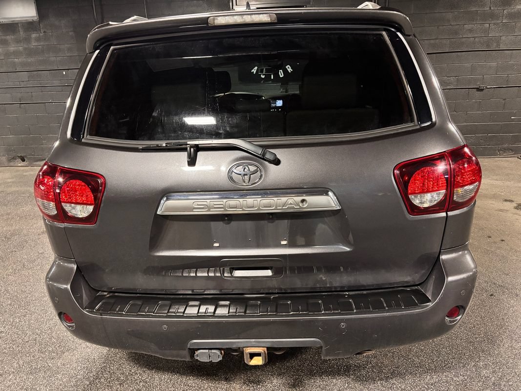 Used 2018 Toyota Sequoia Platinum AWD/4WD image 5