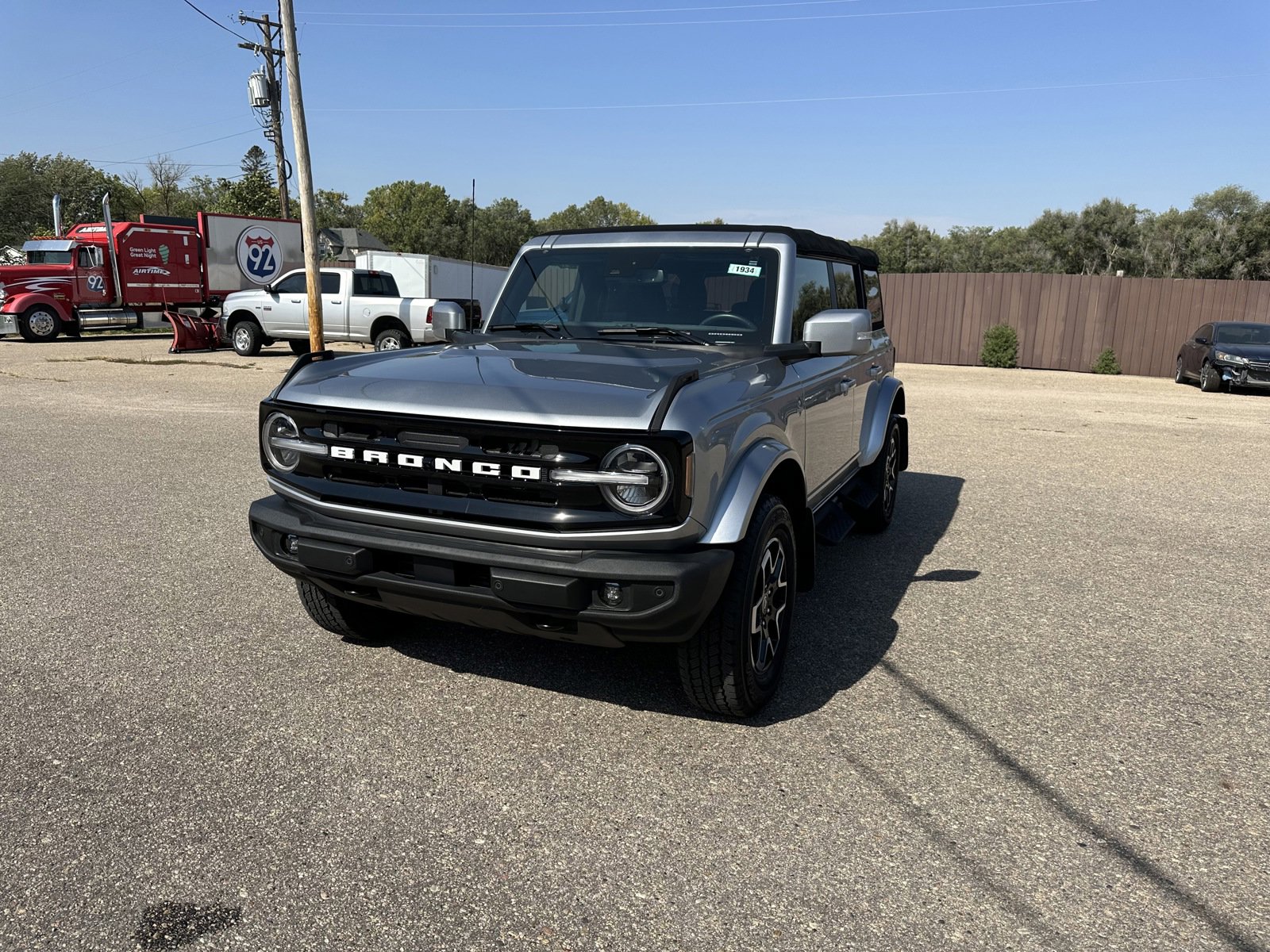 Used 2022 Ford Bronco Outer Banks image 4