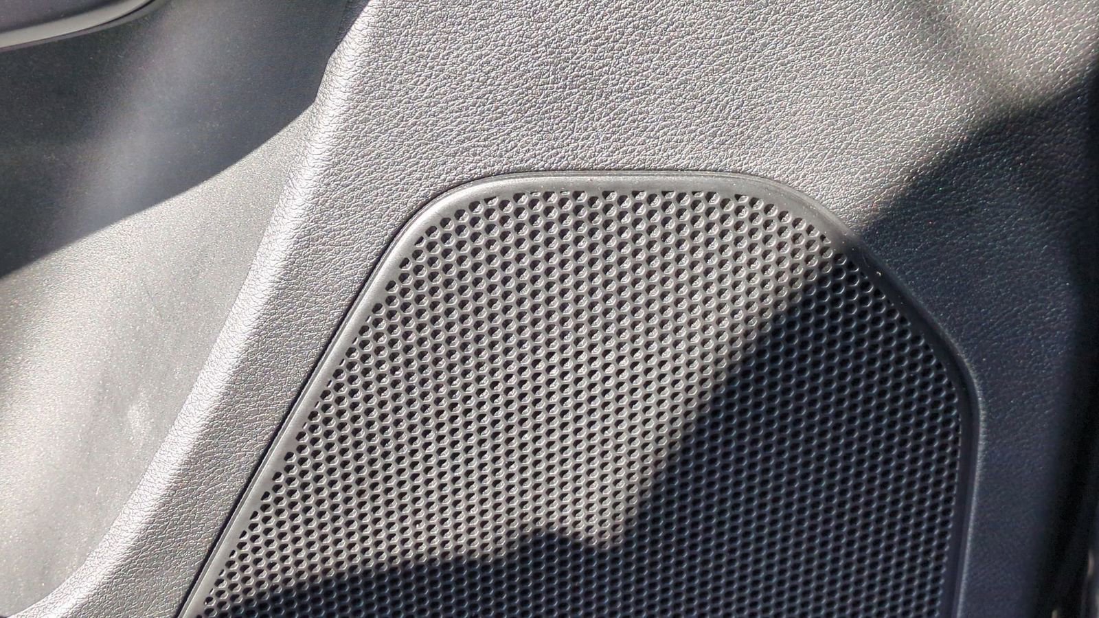 Used 2020 Jeep Cherokee Limited image 33