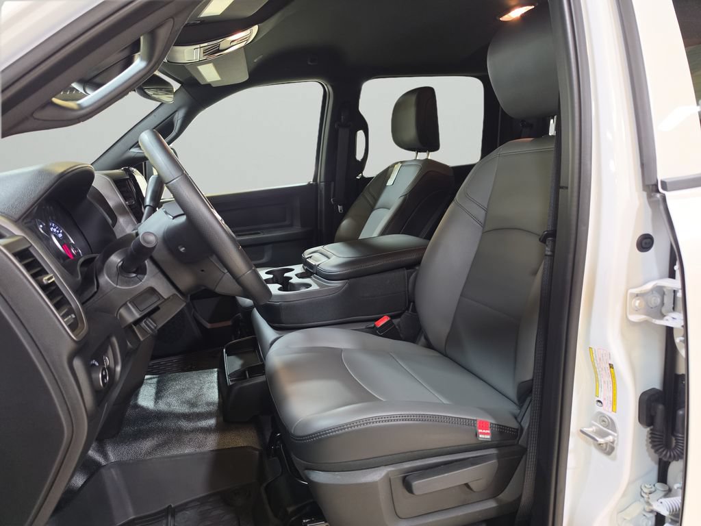 New 2026 RAM 3500 Tradesman AWD/4WD image 12