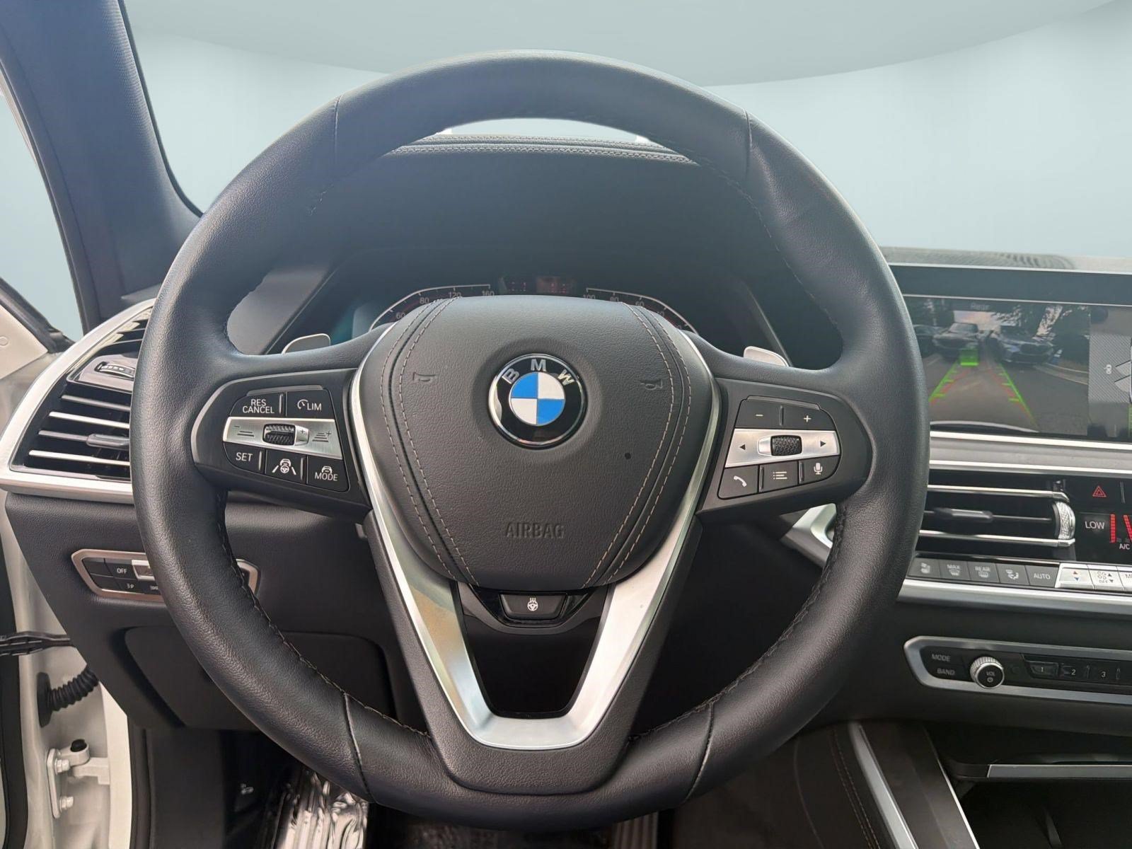 Used 2022 BMW X5 xDrive40i AWD/4WD image 11