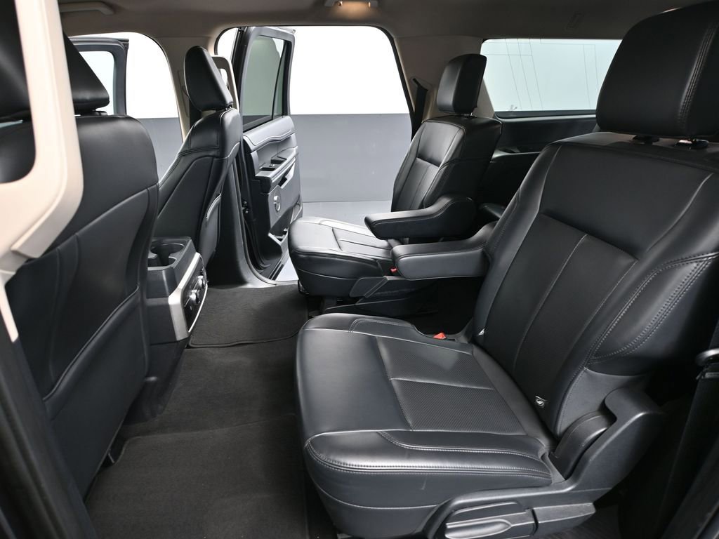 Used 2024 Ford Expedition Max XLT image 39
