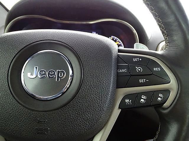 Used 2017 Jeep Grand Cherokee Summit w/ Platinum Series Group image 29