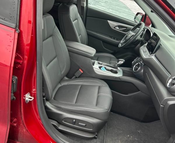 Used 2024 Chevrolet Blazer LT image 13