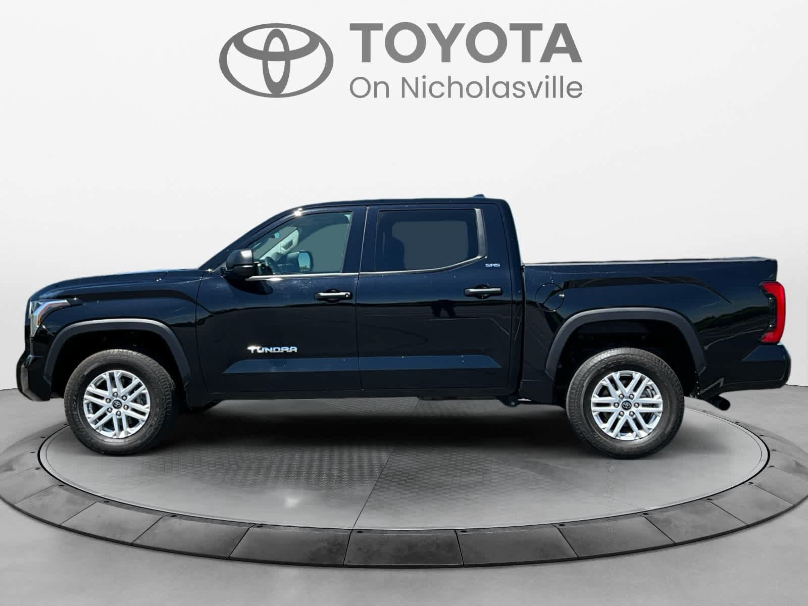 Used 2024 Toyota Tundra SR5 AWD/4WD image 2