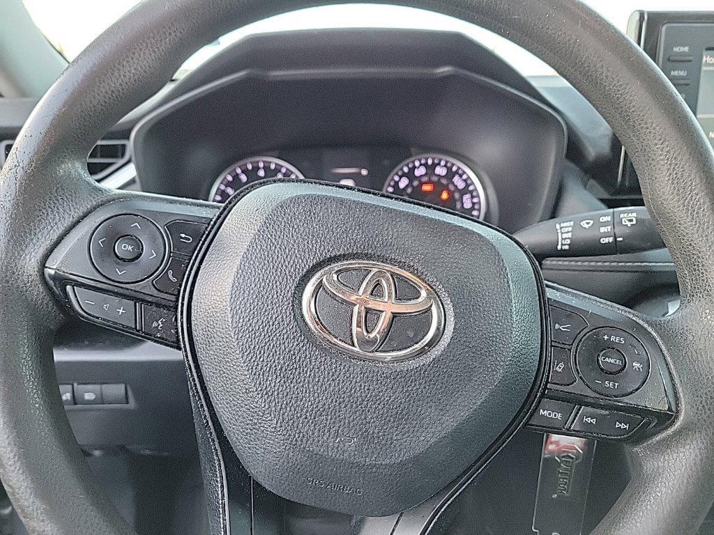 Used 2020 Toyota RAV4 LE w/ All Weather Liner Package AWD/4WD image 10