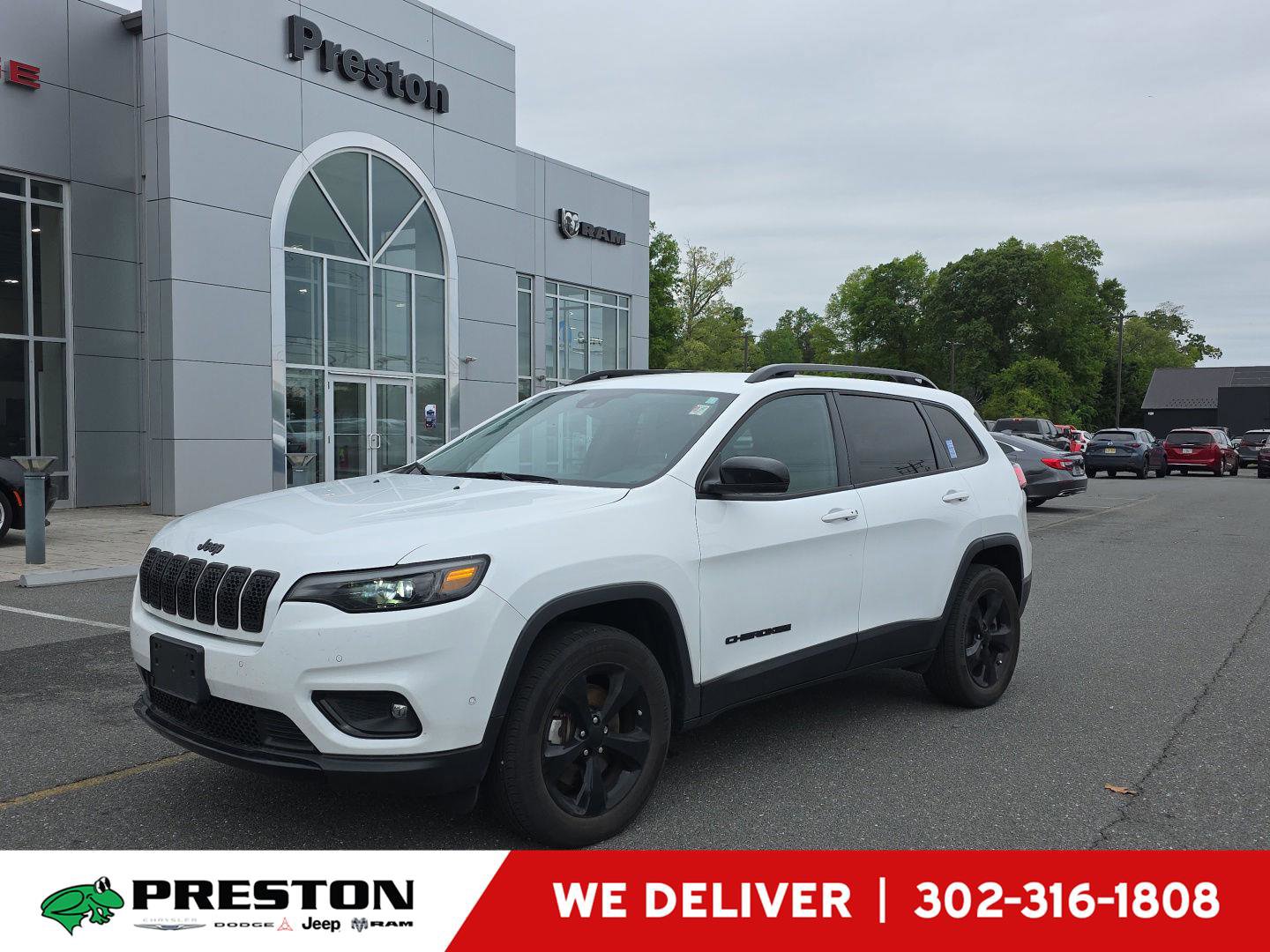 Used 2023 Jeep Cherokee Altitude Lux w/ Mopar Interior Package