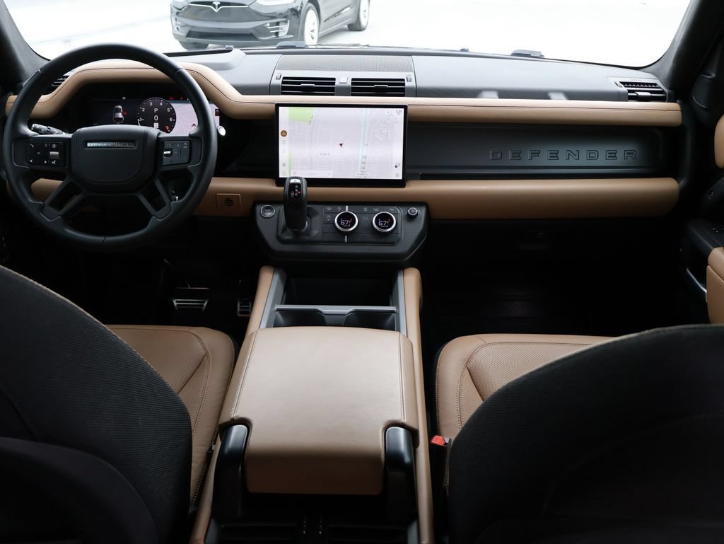 Certified 2025 Land Rover Defender 110 X AWD/4WD image 13