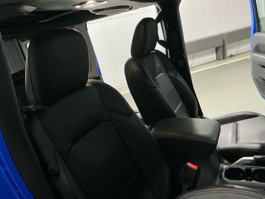 Used 2022 Jeep Wrangler Unlimited Sahara image 19