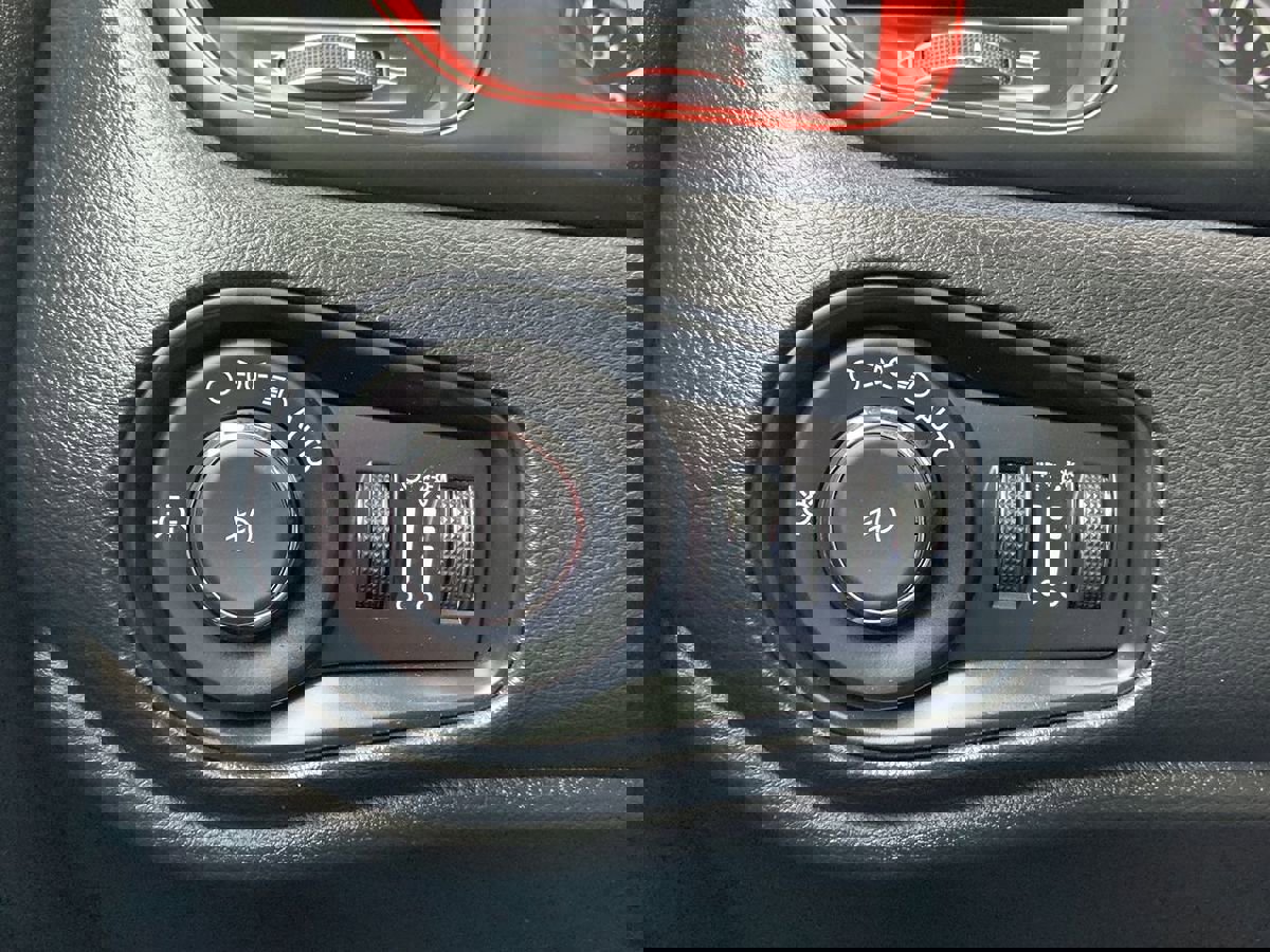 Used 2021 Jeep Renegade Trailhawk w/ Sun & Sound Group image 15