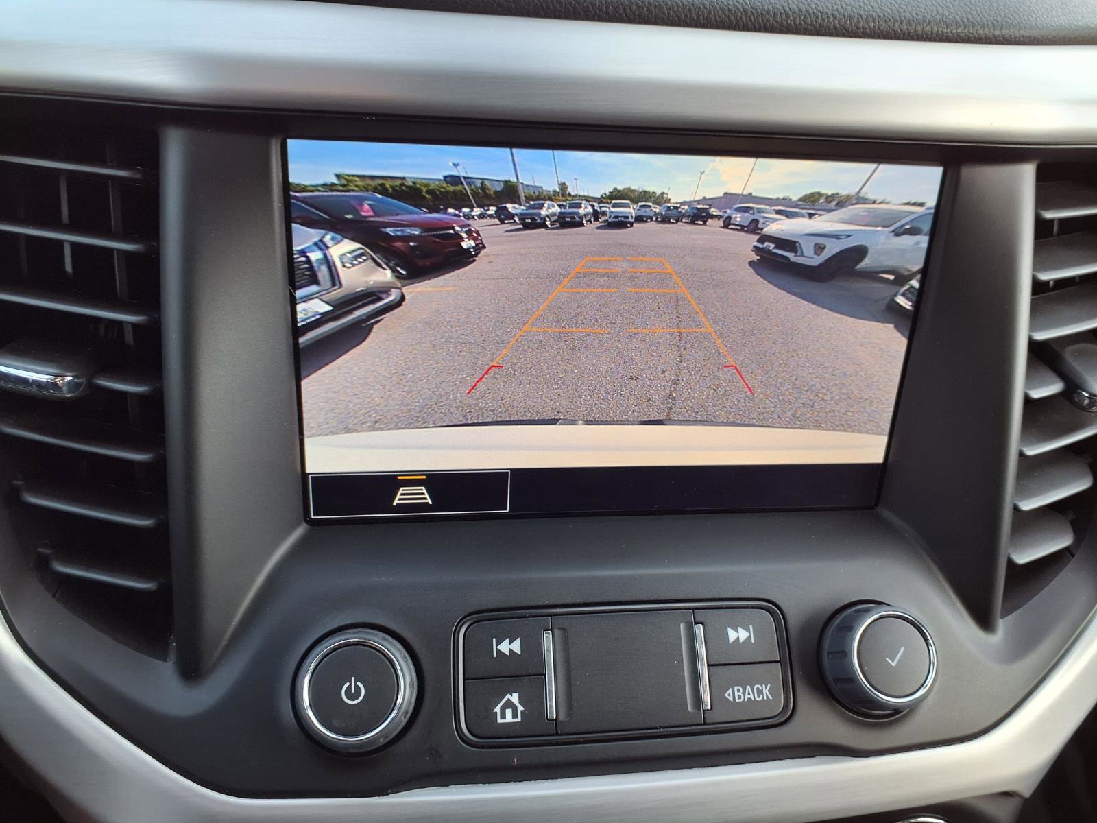 Used 2023 GMC Acadia SLT w/ LPO, Floor Liner Package AWD/4WD image 8