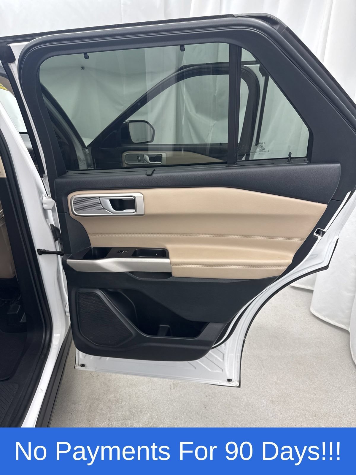 Used 2024 Ford Explorer Limited AWD/4WD image 32