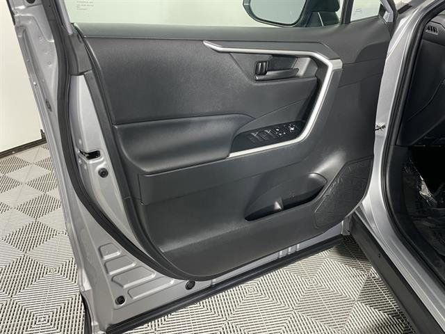 Certified 2022 Toyota RAV4 LE image 20