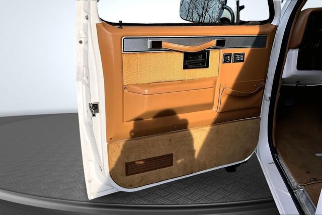 Used 1990 Chevrolet Blazer Base image 17