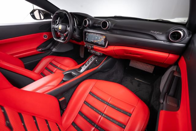 Used 2019 Ferrari Portofino RWD image 54