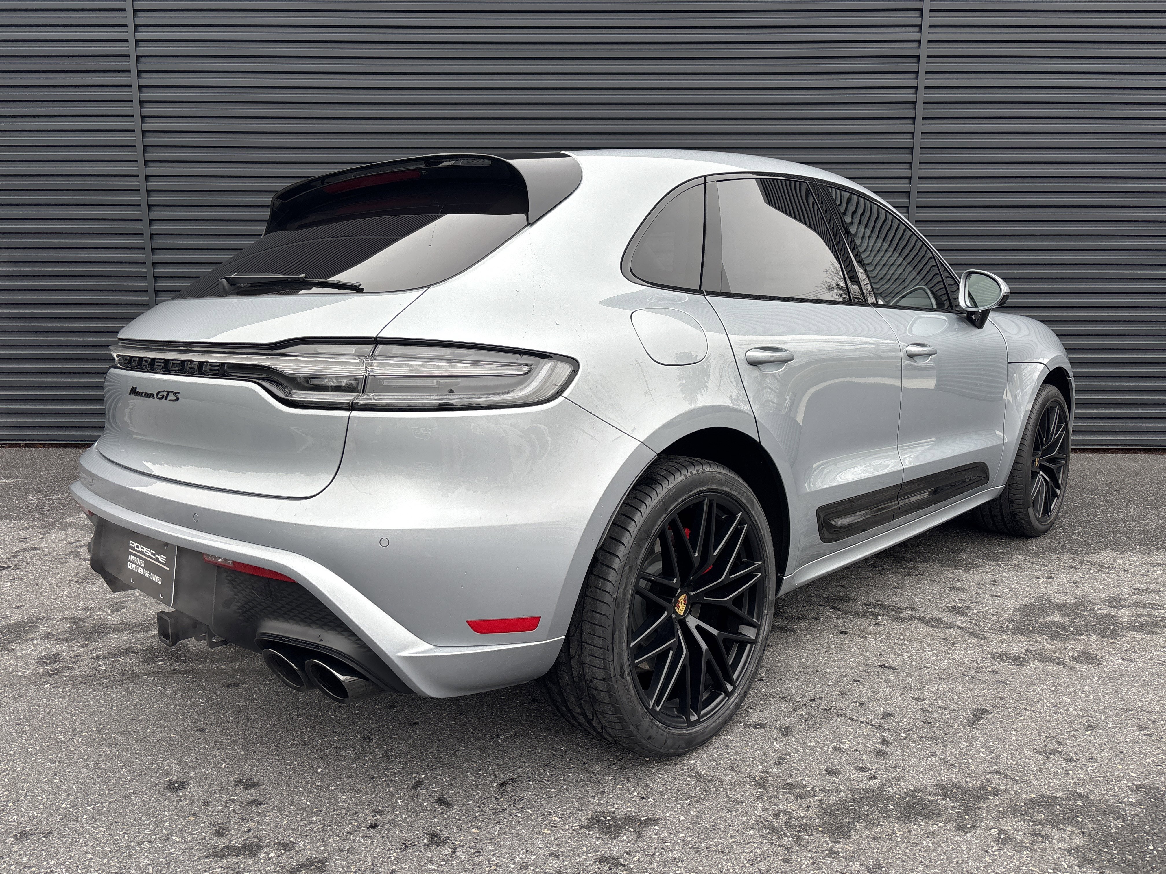 Used 2025 Porsche Macan GTS image 5