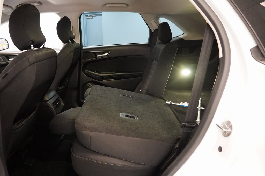 Used 2015 Ford Edge SE image 26