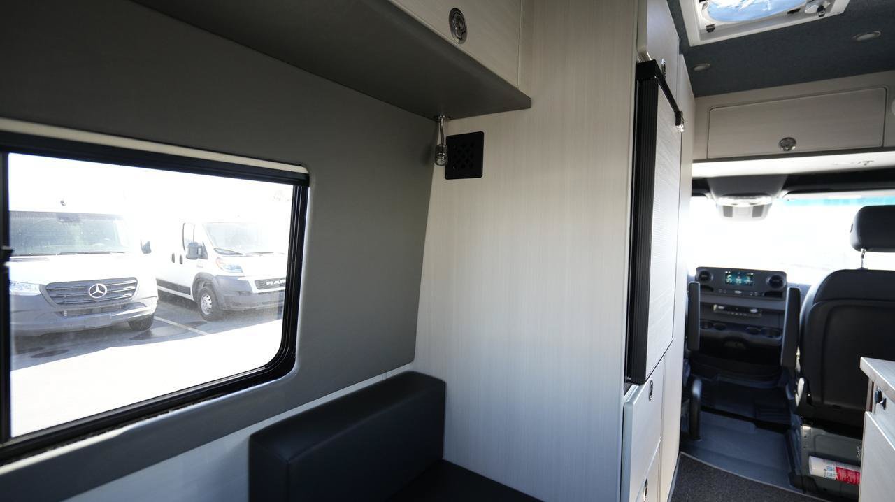 Used 2022 Mercedes-Benz Sprinter 2500 image 15
