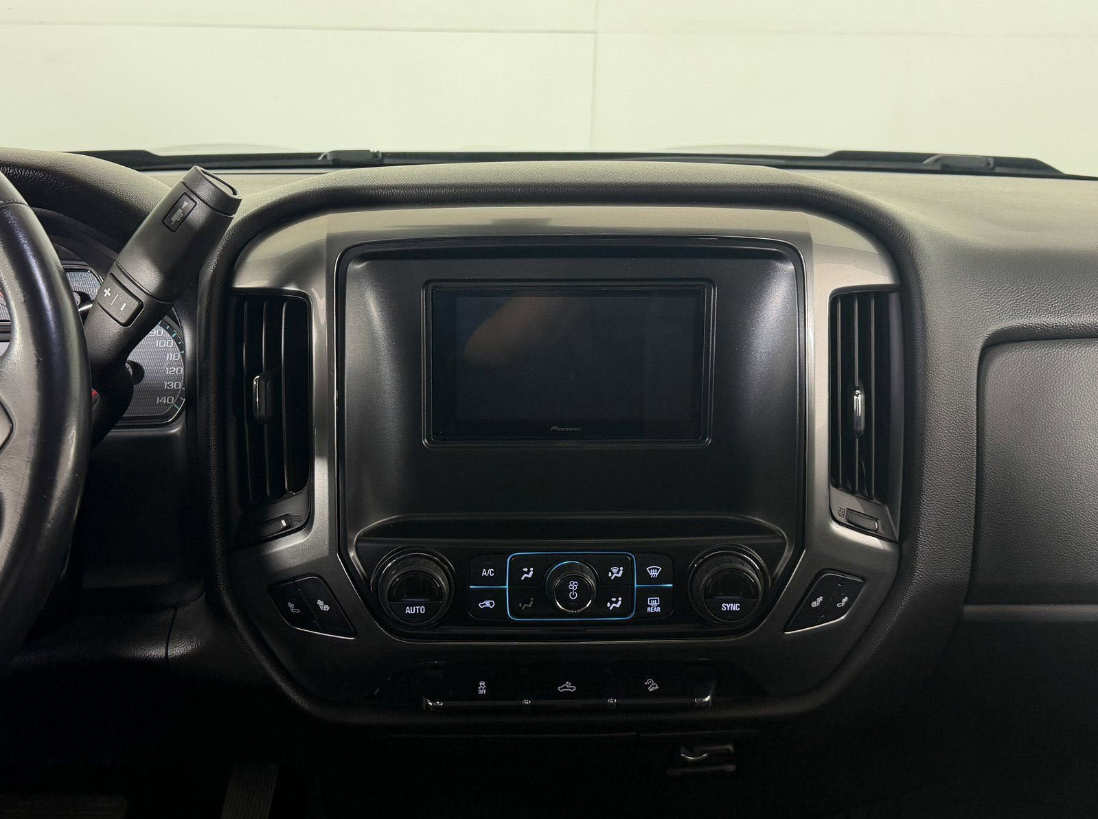 Used 2019 Chevrolet Silverado 1500 LT w/ All Star Edition AWD/4WD image 11